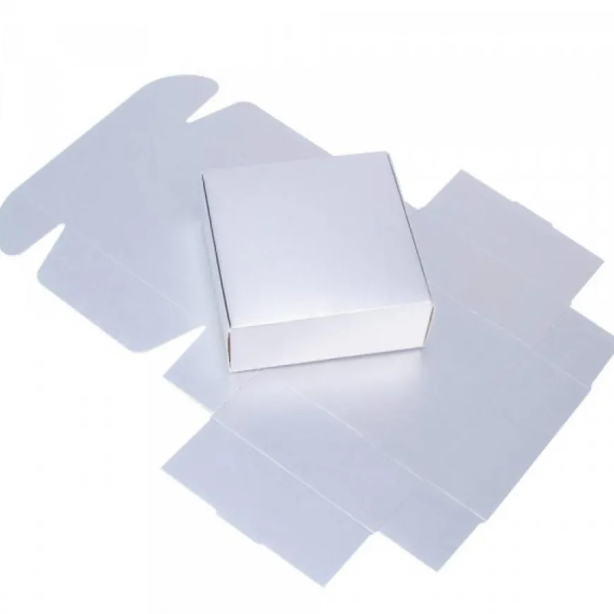 boîte argent carton pour le plaisir d'offrir