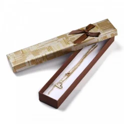 boîte marron carton pour un anniversaire avec motif brillant ( )