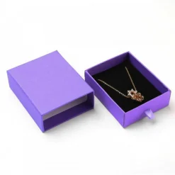 boîte violet pour un joyeux anniversaire carton