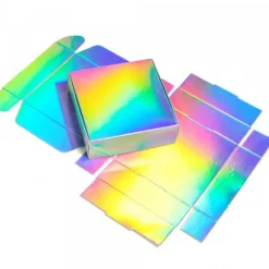 emballage arc-en-ciel carton pour un anniversaire