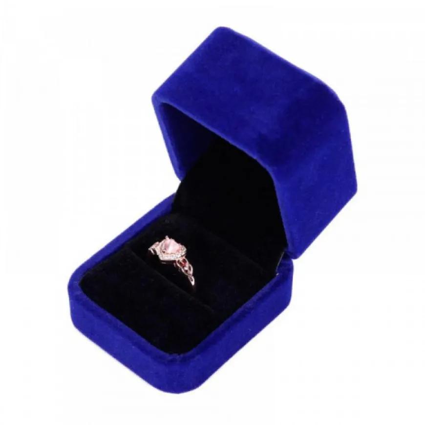 emballage bleu velours pour un joyeux anniversaire