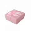 emballage carton rose pour l'anniversaire d'un enfant