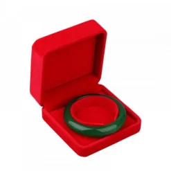 emballage velours rouge pour le plaisir d'offrir
