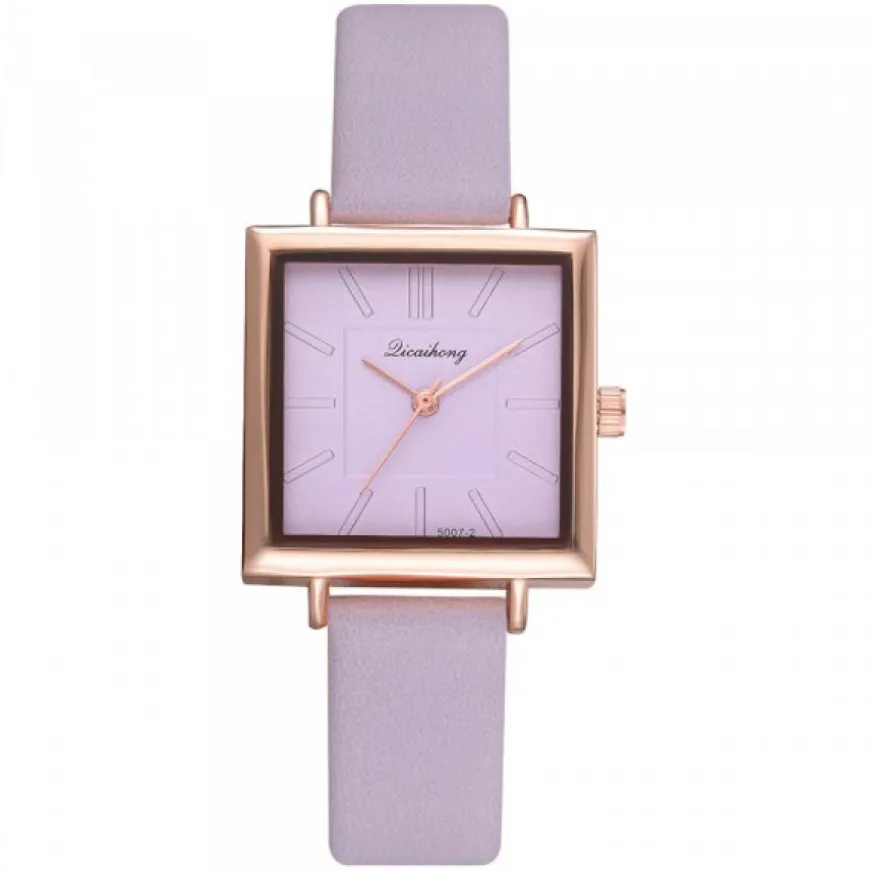 Montre pas chère rose carrée