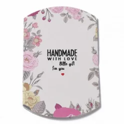 étui carton blanc pour une fête d'anniversaire avec des imprimés saint-valentin